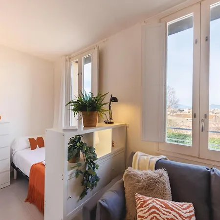 Bravissimo Fellini Apartment