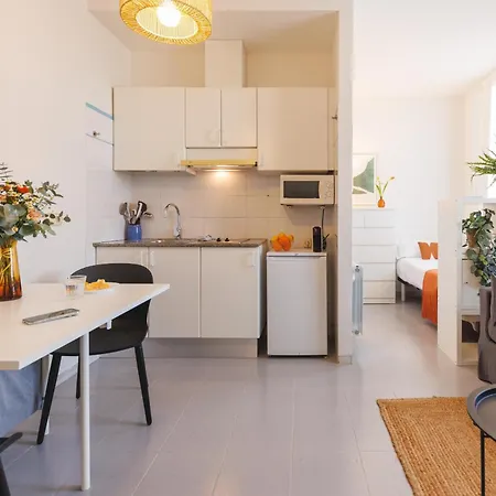 Bravissimo Fellini Apartment *